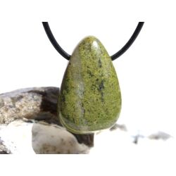 Serpentin Trommelstein / Schmuckstein gebohrt - ca. 3,1 cm x 2 cm x 1,2 cm