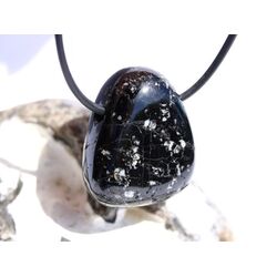 Turmalin schwarz (Schrl) Trommelstein / Scheibenstein gebohrt - ca. 3,1 cm x 2,5 cm x 1,2 cm