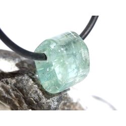 Aquamarin aquablau natur (Beryll) Kristallstab / Schmuckstein gebohrt - AA-Sonderqualitt - Raritt - Handarbeit - ca. 1,3 cm x 1 cm x 1 cm
