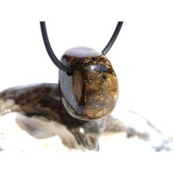 Bronzit Trommelstein gebohrt - Sonderqualit�t - ca. 2,1 cm x 1,7 cm x 1,6 cm