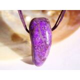 Sugilith XXL Schmuckstein / Trommelstein gebohrt mit Band Silberverschluss - Rarität - AAA-Sonderqualität - ca. 4,5 cm x 2 cm x 2 cm