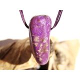 Sugilith XXL Schmuckstein / Trommelstein gebohrt mit Band Silberverschluss - Rarität - AAA-Sonderqualität - ca. 4,5 cm x 2 cm x 2 cm