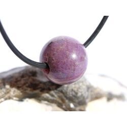 Sugilith mit Richterit Kugel gebohrt - Rarit�t - Sonderqualit�t - ca.16 mm