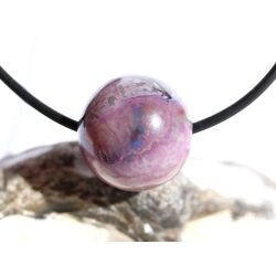 Sugilith mit Richterit Kugel gebohrt - Rarit�t - Sonderqualit�t - ca.17 mm