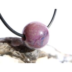 Sugilith mit Richterit Kugel gebohrt - Rarit�t - Sonderqualit�t - ca.17 mm