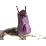 Sugilith XL Rohsteinform angetr. (Trommelstein) gebohrt - Rarität - AA-Sonderqualität - ca. 3,8 cm x 2,7 cm x 1,3 cm