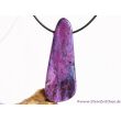 Sugilith mit Richterit XXXL Schmuckstein / Scheibenstein gebohrt - Rarität - AAA-Sonderqualität - Handarbeit - ca. 7,1 cm x 2,7 cm x 0,7 cm