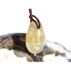 Citrin (gebr.) Regenbogenkristall Trommelstein gebohrt - ca. 2,2 cm x 1,3 cm x 1 cm