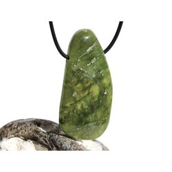 Vesuvian grn (Idokras) XXXL Schmuckstein / Scheibenstein gebohrt - Sonderqualitt - Raritt - Handarbeit - ca. 5,5 cm x 2,8 cm x 0,8 cm
