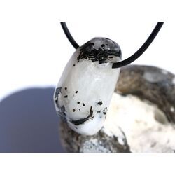 Regenbogenmondstein Schimmer Trommelstein gebohrt (Labradorit wei�) - Sonderqualit�t - ca. 3,2 cm x 1,6 cm x 1,6 cm