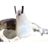 Regenbogenmondstein "Schimmer" Trommelstein gebohrt (Labradorit weiß) - Sonderqualität - ca. 3,3 cm x 2 cm x 1,7 cm