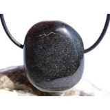 Basalt Scheibenstein / Schmuckstein gebohrt - Sonderqualität - ca. 3,2 cm x 2,6 cm x 1,1 cm