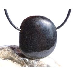 Basalt Scheibenstein / Schmuckstein gebohrt -...