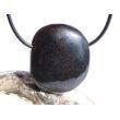 Basalt Scheibenstein / Schmuckstein gebohrt - Sonderqualität - ca. 3,1 cm x 2,7 cm x 0,9 cm