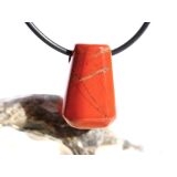 Jaspis rot Schmuckstein gebohrt - Sonderqualität - ca. 2,3 cm x 1,5 cm x 1,5 cm