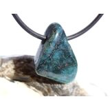 Apatit blau natur Trommelstein / Schmuckstein gebohrt -...