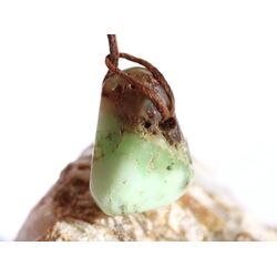 Chrysopras Schmuckstein / Trommelstein gebohrt - ca. 2,4 cm x 2,3 cm x 1,4 cm