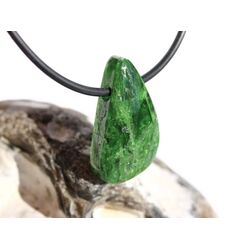 Chromdiopsid Schmuckstein Cabochon gebohrt - Sonderqualitt - Handarbeit - ca. 2,6 cm x 1,5 cm x 0,7 cm (GKS)