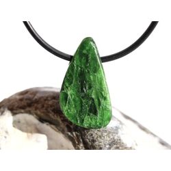 Chromdiopsid Schmuckstein Cabochon gebohrt - Sonderqualitt - Handarbeit - ca. 2,6 cm x 1,5 cm x 0,7 cm (GKS)