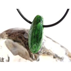 Chromdiopsid Schmuckstein Cabochon gebohrt - Sonderqualitt - Handarbeit - ca. 2,9 cm x 1,1 cm x 0,8 cm (GKS)