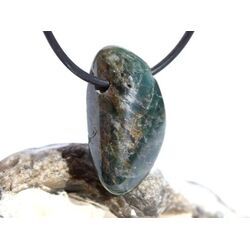 Apatit blau natur Trommelstein gebohrt - ca. 3 cm x 1,7 cm x 0,9 cm