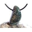 Apatit blau natur Trommelstein gebohrt - ca. 3 cm x 1,7 cm x 0,9 cm