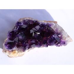 Amethyst Kristallstufe / Ladestufe dunkel (Uruquai) - AA-Sonderqualitt - ca. 8,8 cm x 5,4 cm x 3,7 cm
