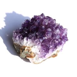 Amethyst-Stufe / Aufsteller - Igel - mitteldunkel (Uruquai) - Sonderqualitt - ca. 6,2 cm x 5,6 cm x 4 cm