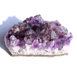 Amethyst Kristallstufe / Ladestufe mitteldunkel (Uruquai) - Sonderqualitt - ca. 7 cm x 4,3 cm x 3,3 cm