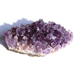 Amethyst Kristallstufe / Ladestufe mitteldunkel (Uruquai) - Sonderqualitt - ca.7,8 cm x 4,8 cm x 2,2 cm