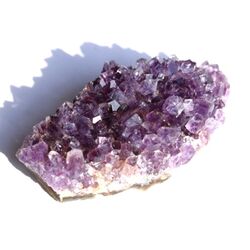 Amethyst Kristallstufe / Ladestufe mitteldunkel (Uruquai) - Sonderqualitt - ca.7,8 cm x 4,8 cm x 2,2 cm