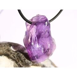 Amethyst mittelhell Kristall / Rohstein angetrommelt (Trommelstein) gebohrt - AAA-Sonderqualitt - Raritt - ca. 3,5 cm x 2,6 cm x 1,5 cm