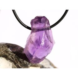 Amethyst mittelhell Kristall / Rohstein angetrommelt (Trommelstein) gebohrt - AAA-Sonderqualitt - Raritt - ca. 3,5 cm x 2,5 cm x 1,9 cm