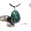 Rubin-Zoisit (Anyolith) Trommelstein / Schmuckstein - Anhänger Öse - ca. 3,4 cm x 1,7 cm x 1,6 cm