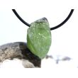 Peridot Kristall- / Rohsteinform gebohrt (Olivin / Chrysolith) - Sonderqualität - ca. 2,8 cm x 1,8 cm x 1,6 cm