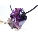 Amethyst dunkel "Morion" Kristallspitze / Rohstein angetrommelt, gebohrt - AA-Sonderqualität - ca. 2,6 cm x 1,8 cm x 1,7 cm
