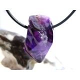 Amethyst dunkel "Morion" Kristallspitze / Rohstein angetrommelt, gebohrt - AA-Sonderqualität - ca. 2,6 cm x 1,8 cm x 1,7 cm