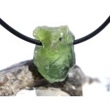 Peridot Kristall- / Rohsteinform mit Spitze, gebohrt...