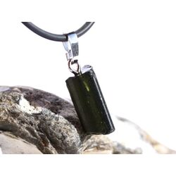 Turmalin grn (Verdelith) Kristallstab / Rohsteinform Anhnger Silberse - AA-Sonderqualitt - Raritt - ca. 2,6 cm x 0,7 cm x 0,7 cm (GKS)