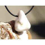 Howlith Trommelstein gebohrt - Sonderqualität - ca. 2,5 cm x 2 cm x 1,8 cm