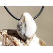 Howlith Trommelstein gebohrt - Sonderqualität - ca. 2,5 cm x 2 cm x 1,6 cm
