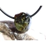 Turmalin grün (Verdelith) Trommelstein gebohrt - Sonderqualität - Rarität - ca. 1,6 cm x 1,5 cm x 1,2 cm