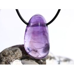 Amethyst mittelhell Trommelstein / Schmuckstein gebohrt - AA-Sonderqualitt - ca. 3,4 cm x 2 cm x 1,6 cm