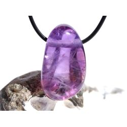 Amethyst mittelhell Trommelstein / Schmuckstein gebohrt - AA-Sonderqualitt - ca. 3,4 cm x 2 cm x 1,6 cm