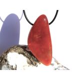Chalcedon rot (Blutchalcedon) XXXL Schmuckstein / Trommelstein gebohrt - AA-Sonderqualität - Rarität - Handarbeit - ca. 5,4 cm x 2,6 cm x 1,7 cm