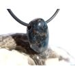 Apatit blau natur Trommelstein gebohrt - ca. 2,1 cm x 1,5 cm x 0,8 cm