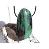 Rubin-Zoisit (Anyolith) XXXL Schmuckstein / Trommelstein gebohrt - AA-Sonderqualität - ca. 5,7 cm x 3,1 cm x 1,4 cm