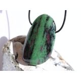 Rubin-Zoisit (Anyolith) XXXL Schmuckstein / Trommelstein gebohrt - AA-Sonderqualität - ca. 5,7 cm x 3,1 cm x 1,4 cm