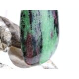 Rubin-Zoisit (Anyolith) XXXL Schmuckstein / Trommelstein gebohrt - AA-Sonderqualität - ca. 5,7 cm x 3,1 cm x 1,4 cm
