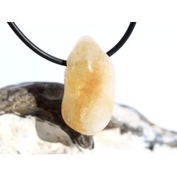 Citrin (gebr.) Trommelstein gebohrt - ca. 3 cm x 1,6 cm x...